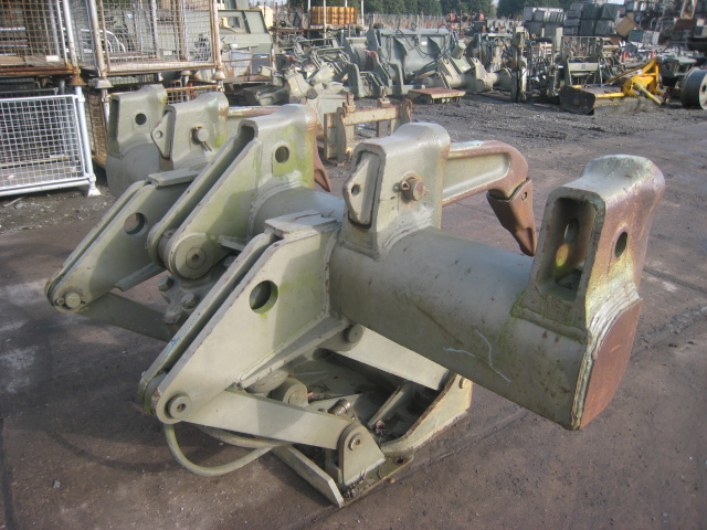 Caterpillar Accessories - Multishank Ripper - Govsales of ex military vehicles for sale, mod surplus